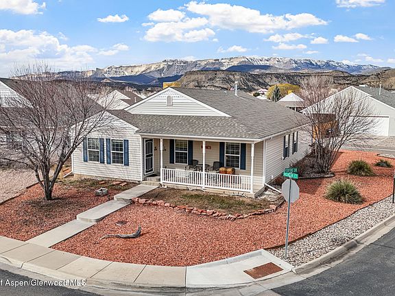 2nd image of 2703 Acacia Ct