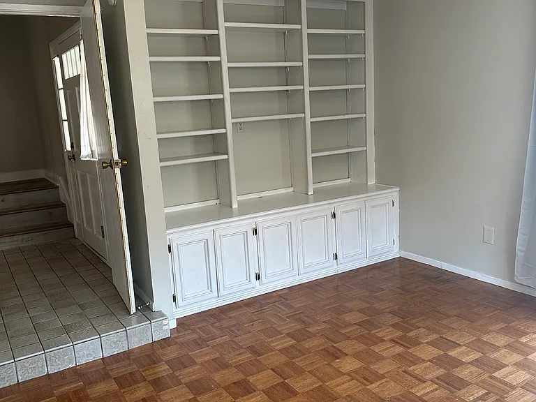 370 W Campus View Dr — Photo 16