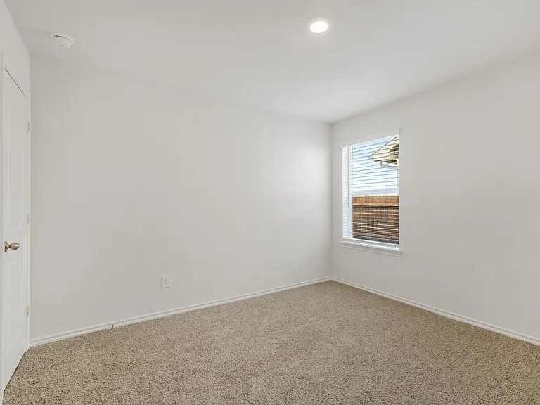1543 Brooke Dr — Photo 8