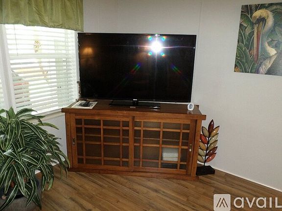 4th image of 73 Hewlett Dr