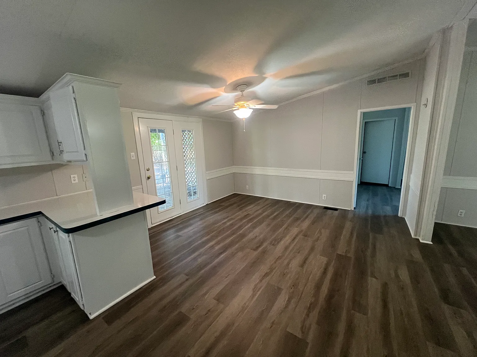 4 bed, 1904 sqft, $2,200 — Photo 4