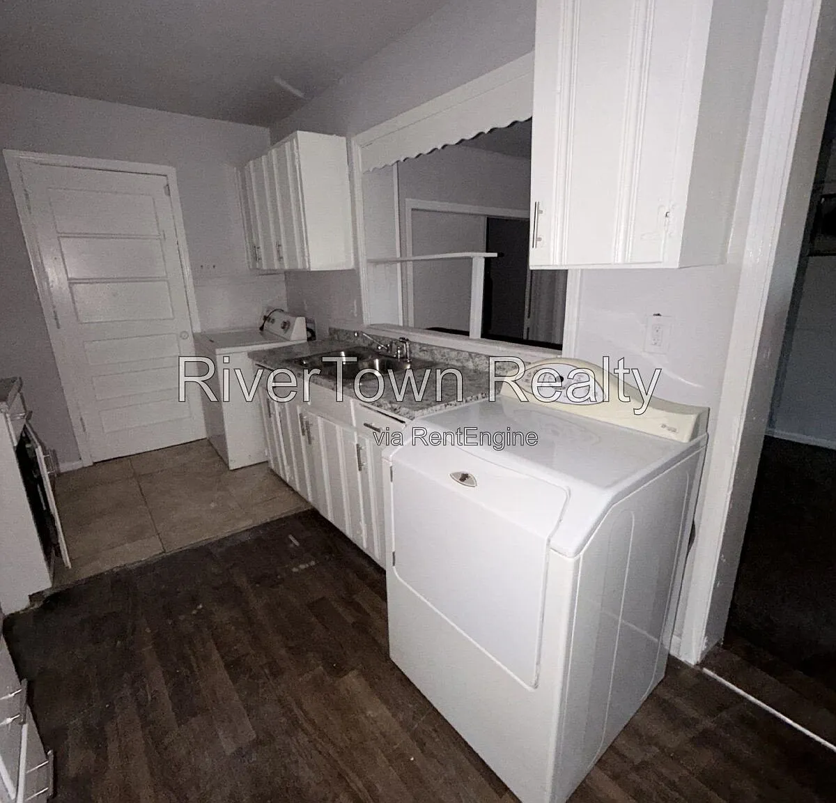 3 bed, 1.0 bath, 1152 sqft, $1,095 — Photo 4
