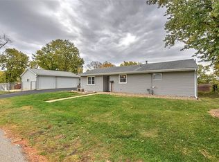 4221 E Park Ln, Decatur, IL 62521