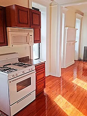 Rented by Besmatch Real Estate Inc | media 31