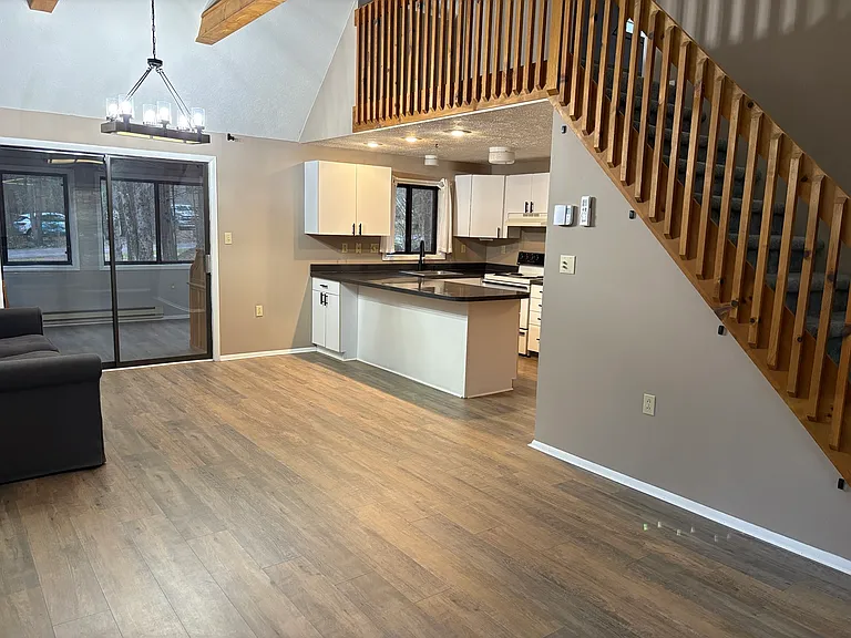 17 Joseph Ln — Photo 10