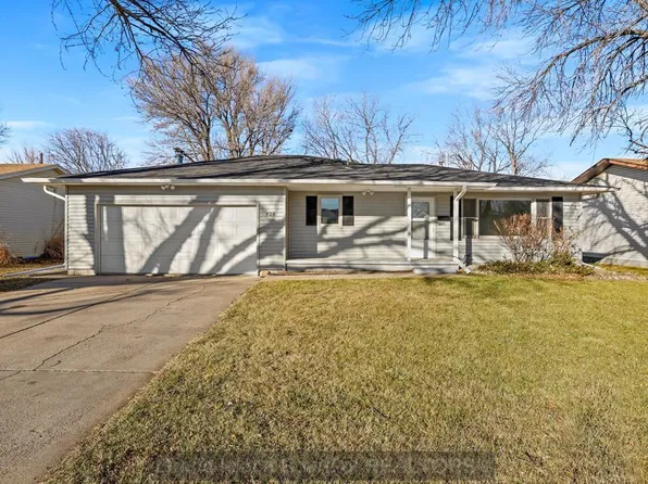 828 E Oklahoma Ave, Grand Island, NE 68801