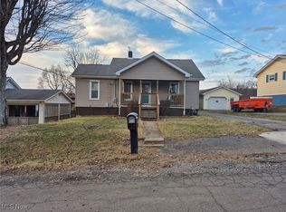 91 Hickory Rd, Chester, WV 26034