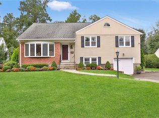 26 Primrose Ave, Scarsdale, NY 10583