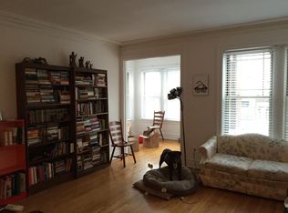 7008 N Sheridan Rd, Chicago, IL 60626