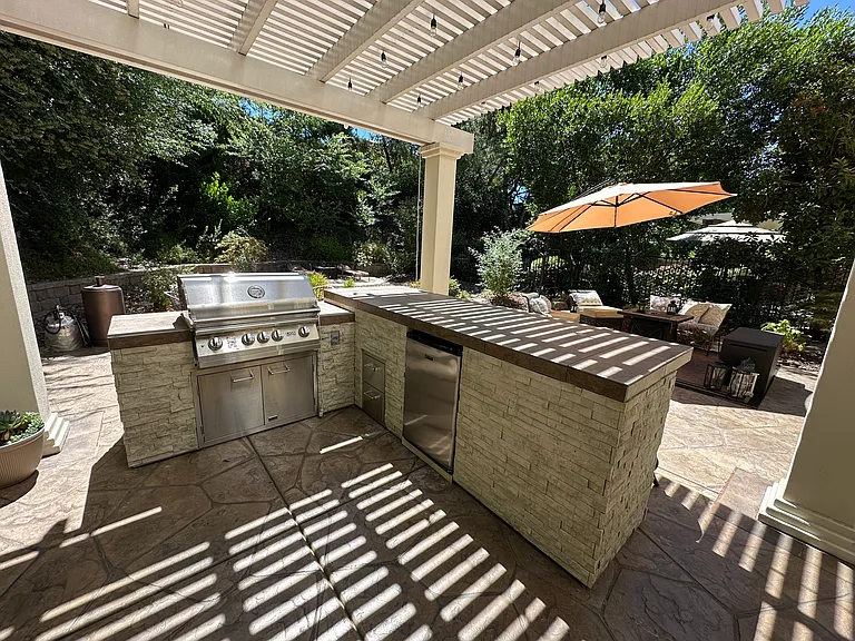 1075 Gamay Dr — Photo 38