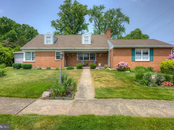 1091 N Washington St, Pottstown, PA 19464
