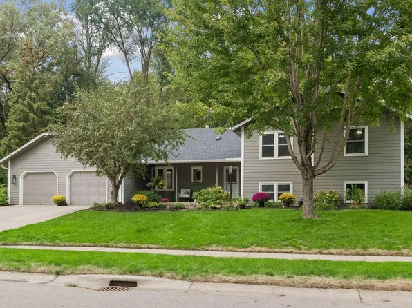 7646 Carnelian Ln, Eden Prairie, MN 55346