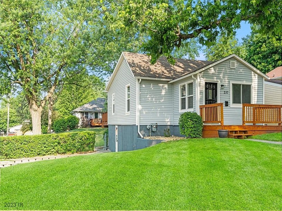 237 W 12th St S, Newton, IA 50208 Zillow
