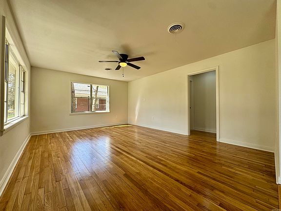 5th image of 1204 Harton St