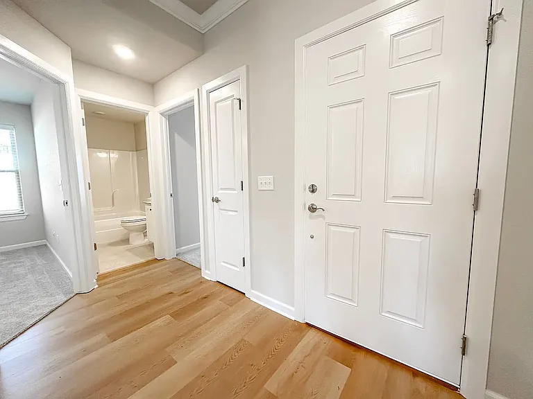430 Willow Dr — Photo 5