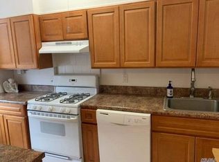 73-40 70th St, Ridgewood, NY 11385