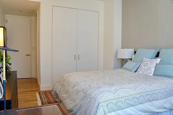 Rented by Realmart Realty LLC | media 35