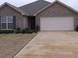 542 McDonald Dr, Wetumpka, AL 36092