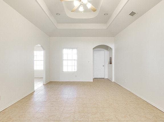 3rd image of 1709 E Butkus Dr