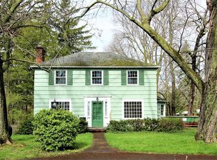 319 Chelmsford Rd, Rochester, NY 14618