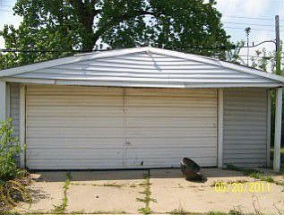 2nd image of 3134 S Bassett St
