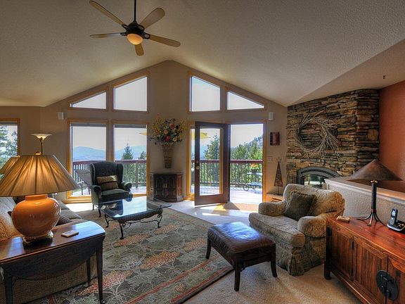 Expansive Greatroom.