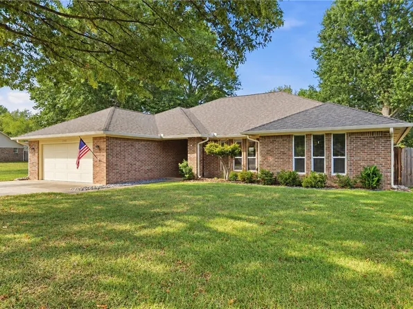 1764 E Harold St, Fayetteville, AR 72703
