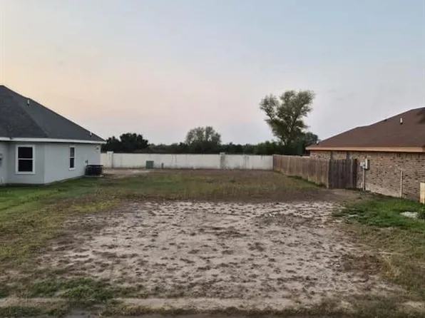 213 Paradise St, Rio Grande City, TX 78582