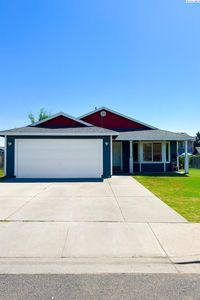1524 Bountiful Ave, Sunnyside, WA, 98944