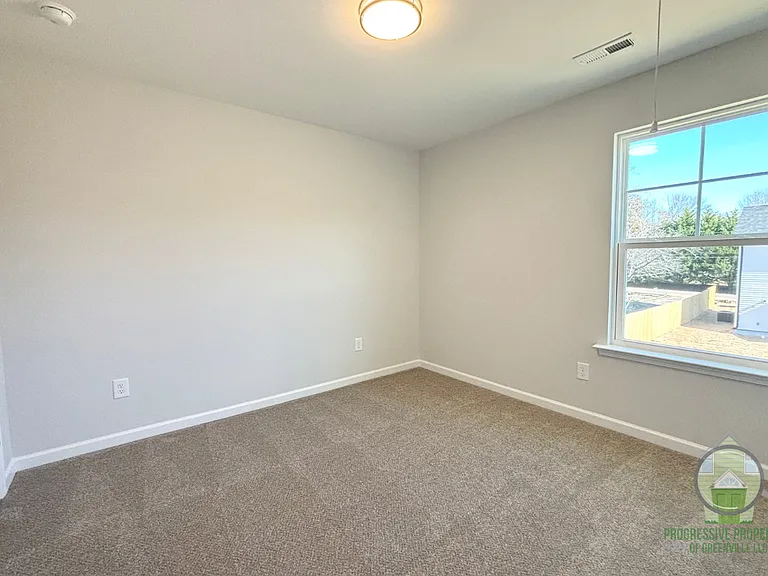 377 Echo Cir — Photo 8