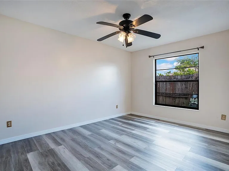 4805 Kingston Cir — Photo 21