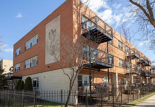 240 S Oak Park Ave #203 Photo 1