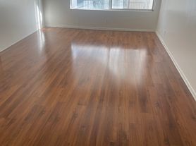 6320 Whitsett Ave, North Hollywood, CA