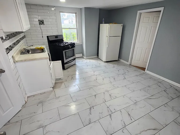 455 E Jersey St #2R — Photo 4