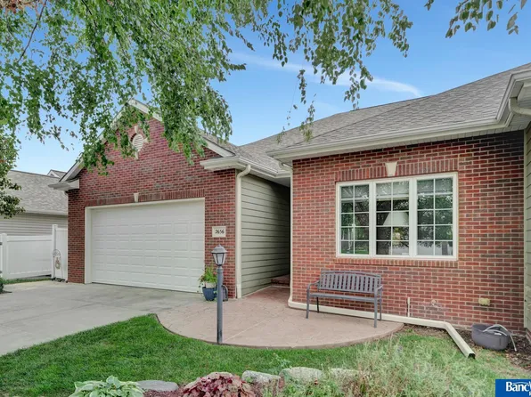 7656 Phares Dr, Lincoln, NE 68516