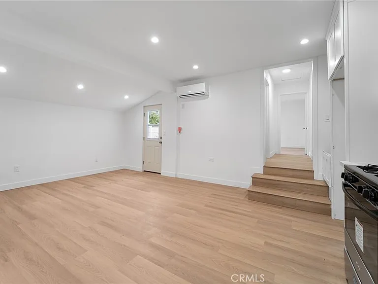 7944 Moorcroft Ave — Photo 6