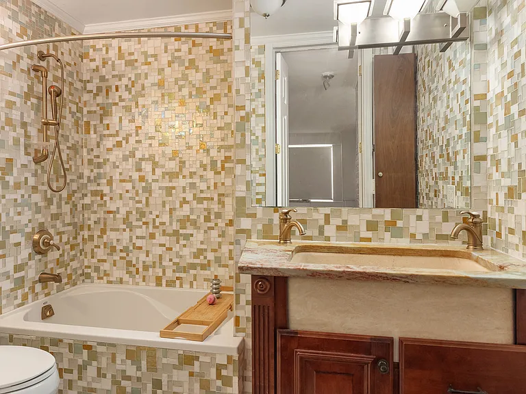 400 E 54th St #21CDE — Photo 9