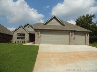 1516 E Pasadena St, Broken Arrow, OK 74012