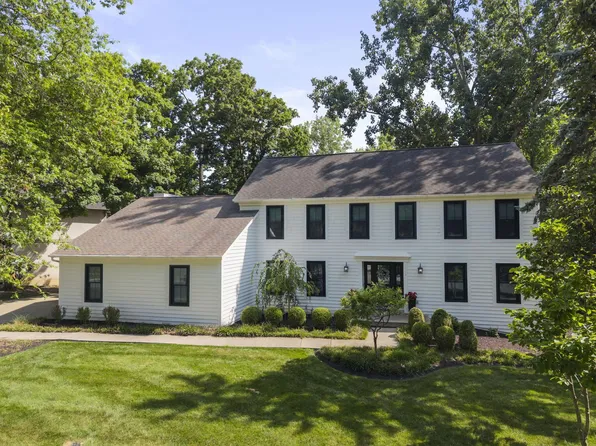 222 Beech Ridge Dr, Powell, OH 43065