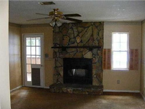 4th image of 1214 Thomason Dr