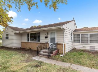 6402 East Dr, Loves Park, IL 61111