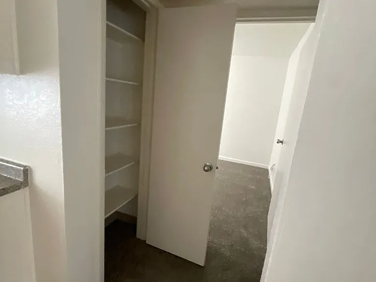 Canyon Club Apartments — Photo 54