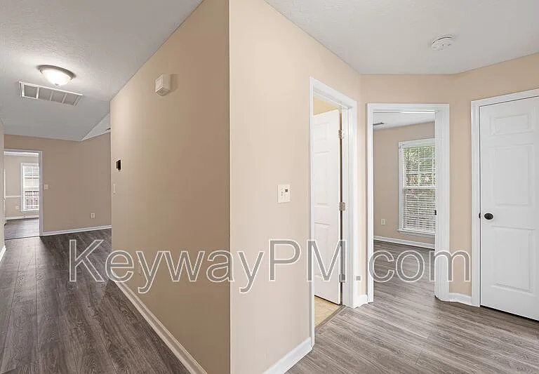 304 Elbrus Way — Photo 6