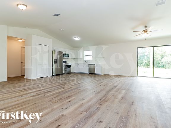 3rd image of 50 Queen Ct