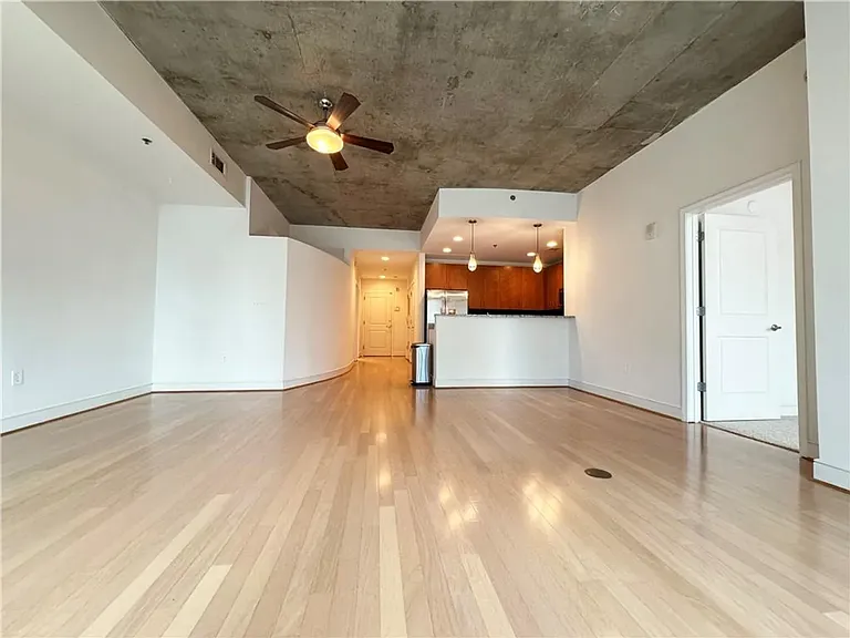 950 W Peachtree St NW — Photo 6