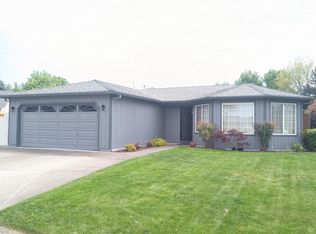 1198 Glengrove Ave, Central Pt, OR 97502