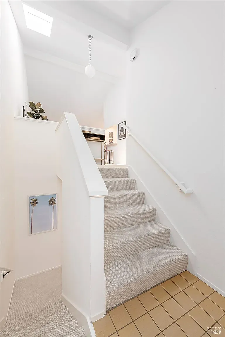 3 bed, 1654 sqft, $4,595 — Photo 4