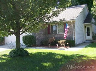 9658 Nook Rd, Clay, MI 48001