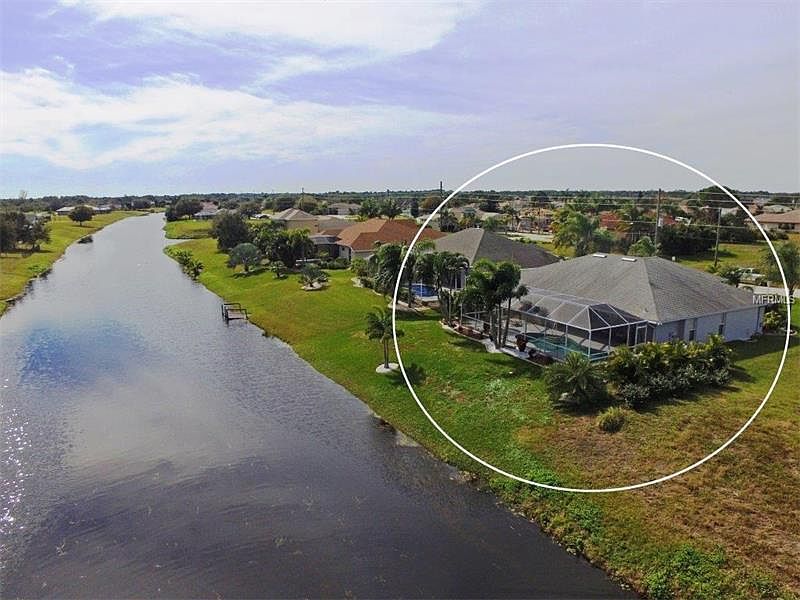 1st image of 883 Rotonda Cir