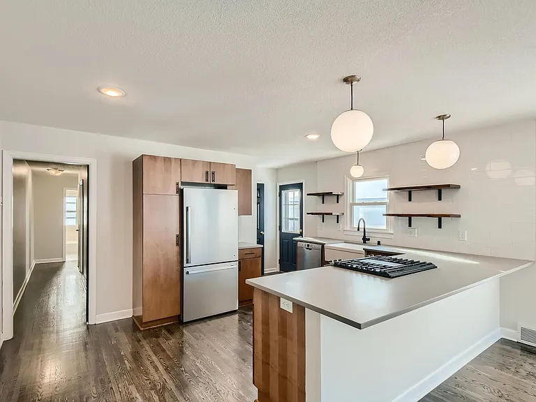 1314 Oxford St — Photo 3